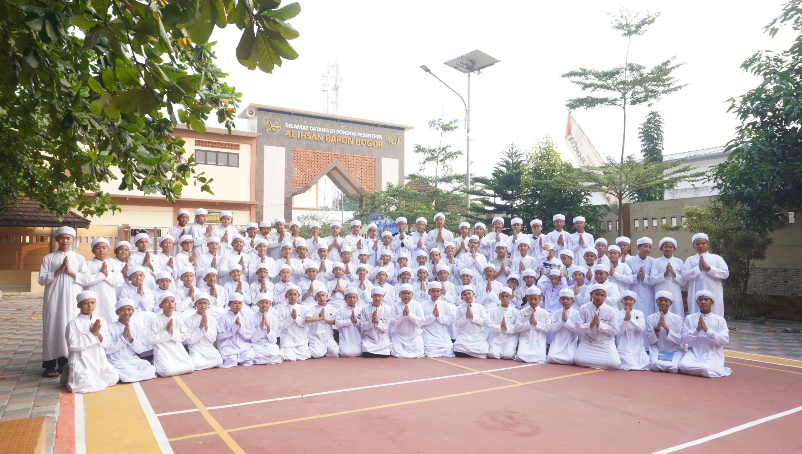 SELAMAT DATANG DI PONDOK PESANTREN AL IHSAN BARON BOGOR